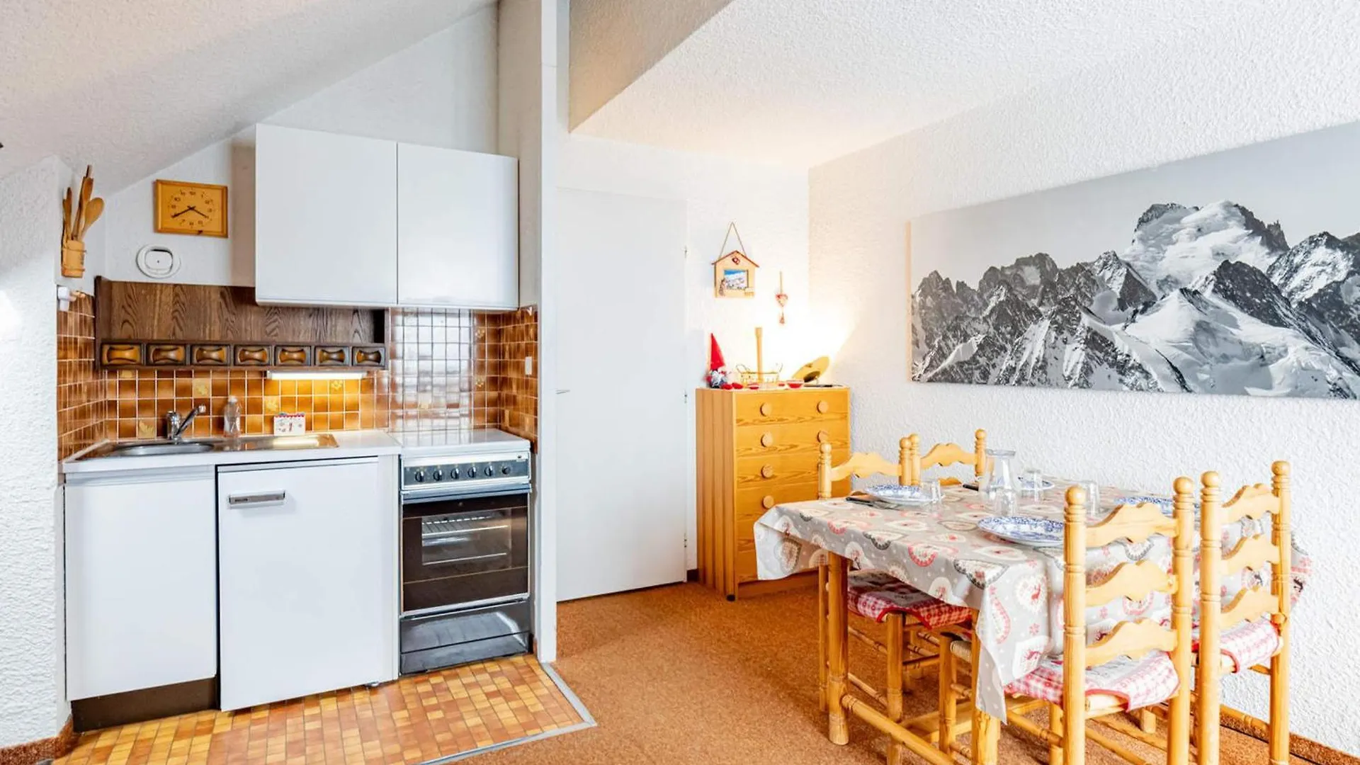 Saint-Francois-Longchamp : T2/3 Avec Balcon, 6 Pers, Proche Centre - Fr-1-807-14 Apartment