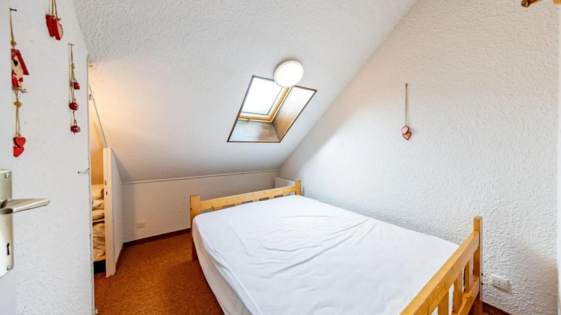 Saint-Francois-Longchamp : T2/3 Avec Balcon, 6 Pers, Proche Centre - Fr-1-807-14 Apartment
